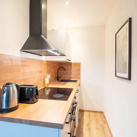 Cozy 2-room With Wifi & Sky Apartamento