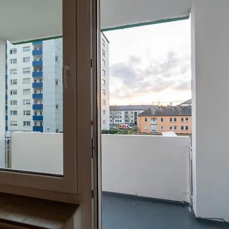 Apartment Cozy 2-room With Wifi & Sky
